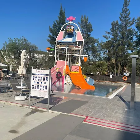Ramada & Suites By Wyndham Daire Kuşadası