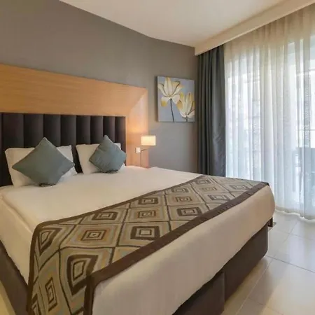 Ramada & Suites By Wyndham Kusadasi