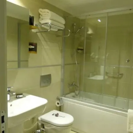 Ramada & Suites By Wyndham Apartman Kusadası